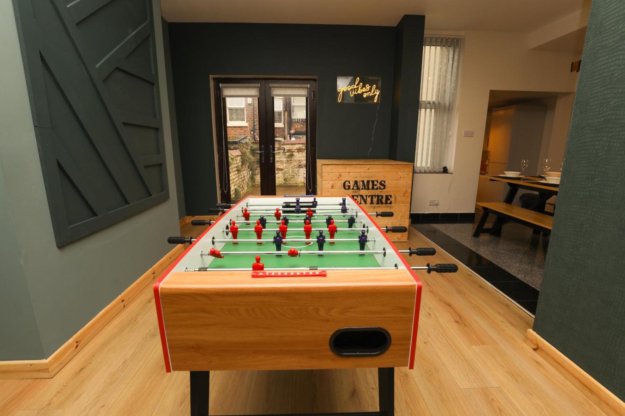 Anfield Luxe Retreat - Stylish Stay With Parking - Steps From Stadium - Short Drive To City Centre Liverpool Exterior foto